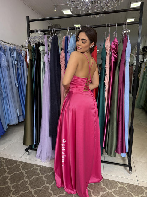 VESTIDO ALCINHA COM DECOTE FENDA LISO