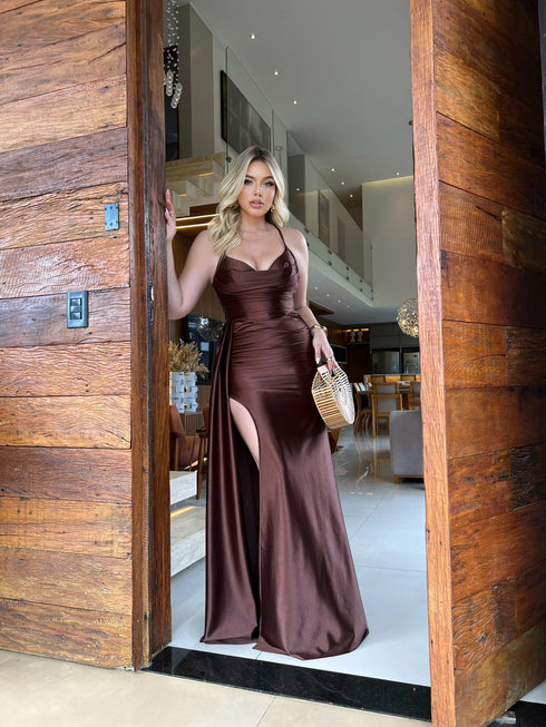 VESTIDO BABADO FENDA ALCINHA